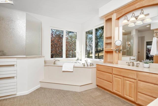 16096 Parkridge Ave, Sonora CA: https://media.crmls.org/mediaz/c6bf97cc-c134-47c4-a2fd-ac29bdeaed21.jpg