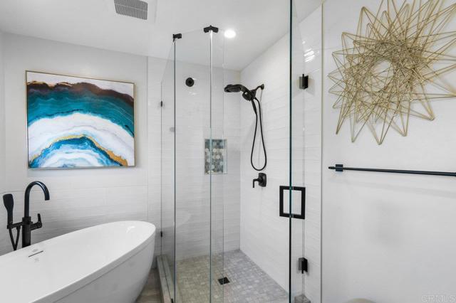 Detail Gallery Image 22 of 48 For 1522 Elevation Rd, San Diego,  CA 92110 - 3 Beds | 3/1 Baths