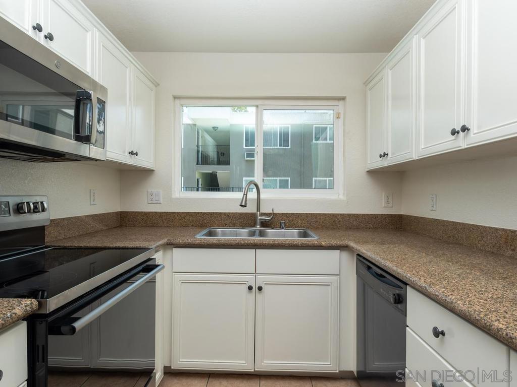 6602 Beadnell Way - photo 13