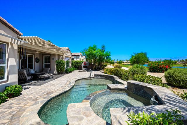 61414 Topaz Drive, La Quinta CA: https://media.crmls.org/mediaz/c6c206fd-32f8-4fa9-82a6-19fa1f03f2e7.jpg