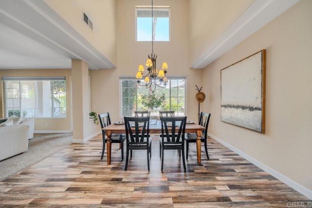 Detail Gallery Image 9 of 72 For 2312 Orchard View Ln., Escondido,  CA 92027 - 4 Beds | 3 Baths