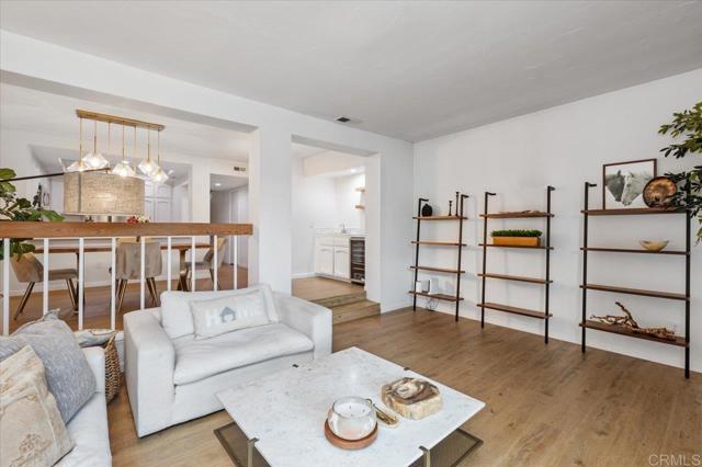 Detail Gallery Image 12 of 33 For 1113 Wren, Escondido,  CA 92026 - 2 Beds | 2/1 Baths