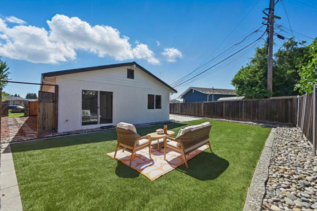 42948 Applewood Street, Fremont CA: https://media.crmls.org/mediaz/c6c348dd-d763-4037-8b64-9544a5fd0e95.jpg