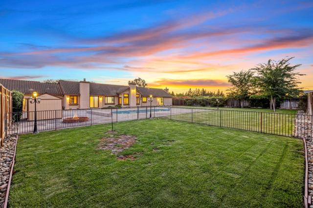 12320 Highland Estates Lane, San Martin CA: https://media.crmls.org/mediaz/c6c3620b-e1b9-4b12-b4e0-b870a91bbbbb.jpg