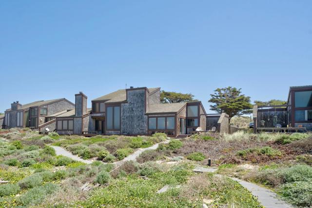 274 Monterey Dunes Way, Moss Landing CA: https://media.crmls.org/mediaz/c6c382f4-f88b-4579-8780-a90c328987e3.jpg