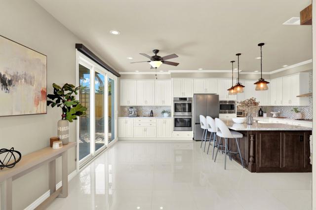 Detail Gallery Image 22 of 65 For 13611 Tradition St, San Diego,  CA 92128 - 4 Beds | 3 Baths