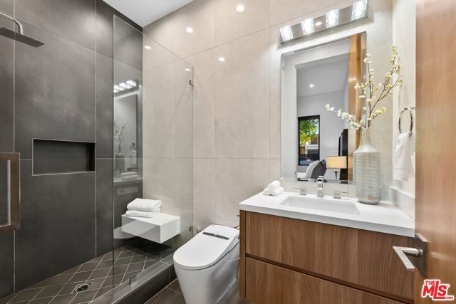 14812 Morrison Street, Sherman Oaks CA: https://media.crmls.org/mediaz/c6c44518-23a2-4d4a-ad19-a7cac7030e2f.jpg