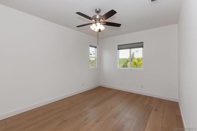 1176 Witherby Lane, Escondido CA: https://media.crmls.org/mediaz/c6c4f0af-0941-4b1c-904f-1336aa7fb726.jpg