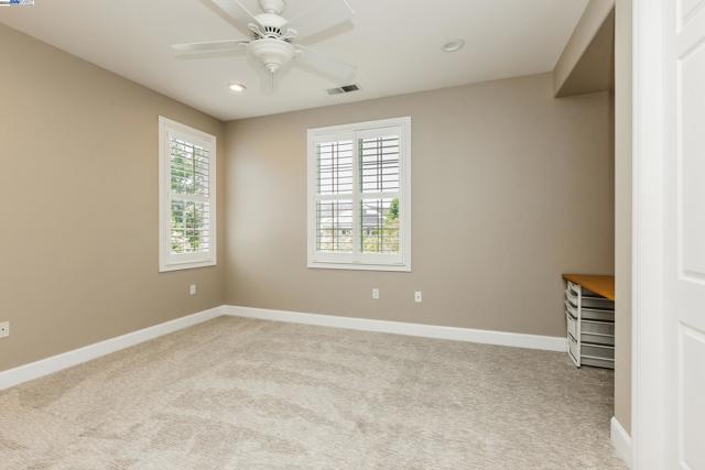 5633 Selena Ct, Pleasanton CA: https://media.crmls.org/mediaz/c6c4f27d-5c20-48fb-9119-59942c1f6a02.jpg