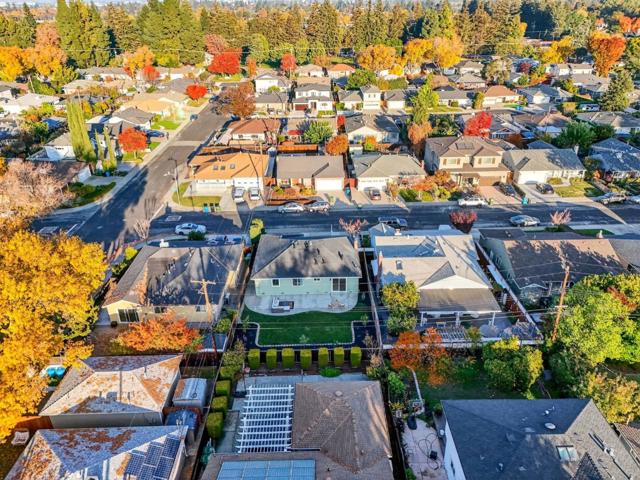 642 Salberg Avenue, Santa Clara CA: https://media.crmls.org/mediaz/c6c52fe0-39e0-4ca4-9360-3f4a69cca757.jpg