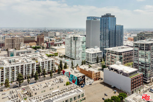 1050 Grand Avenue, Los Angeles, California 90015, 2 Bedrooms Bedrooms, ,2 BathroomsBathrooms,Condominium,For Sale,Grand,24404209