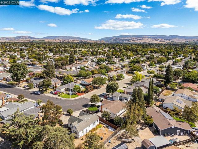 127 Elvira St, Livermore CA: https://media.crmls.org/mediaz/c6c5e4ee-1748-469e-b3a7-68d64f440d21.jpg