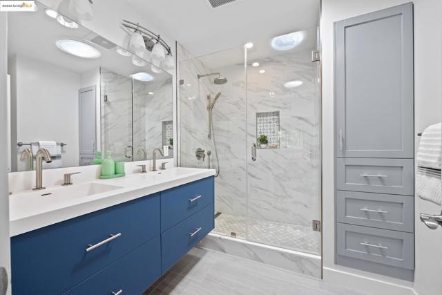 1026 Ventura Ave, Albany CA: https://media.crmls.org/mediaz/c6c617b2-aedc-4c1d-9881-9aa3c4c314e5.jpg