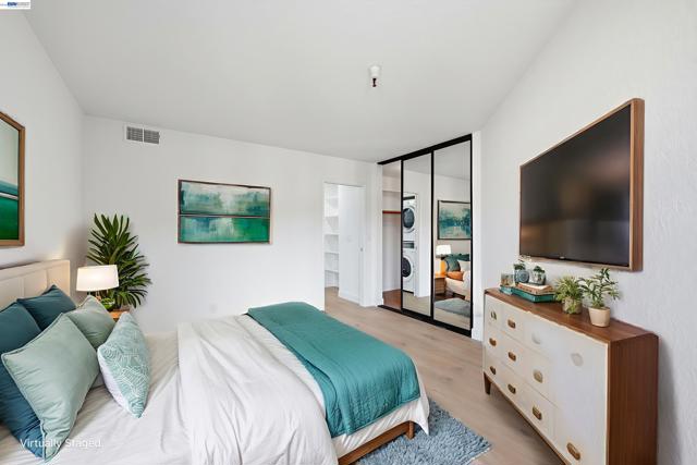 Image 22 of 37 For 1400 Carpentier St  315