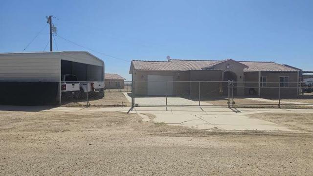 1952 Bartle Place, Thermal CA: https://media.crmls.org/mediaz/c6c7ffbb-6163-4cb9-8d66-7eb4a8c45a72.jpg