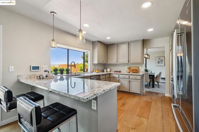 3684 May Rd, Richmond CA: https://media.crmls.org/mediaz/c6c8b7d5-dcee-4a5f-8911-14a24c13558e.jpg