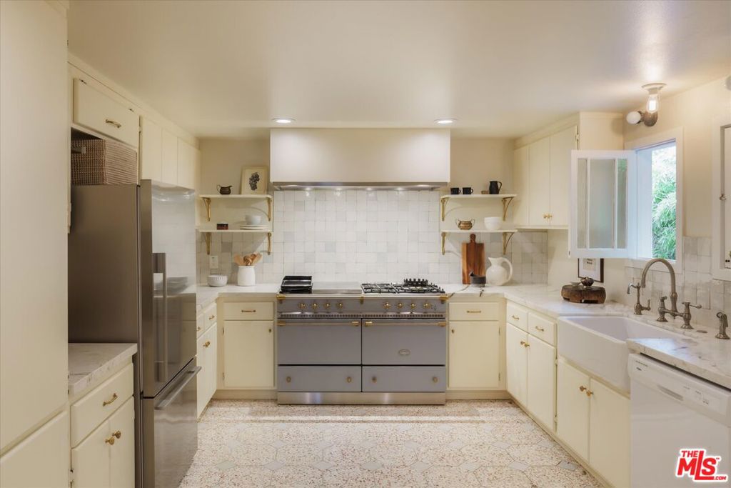 MLS #26856593 image #14