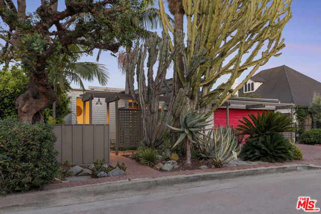 2276 Moreno Drive