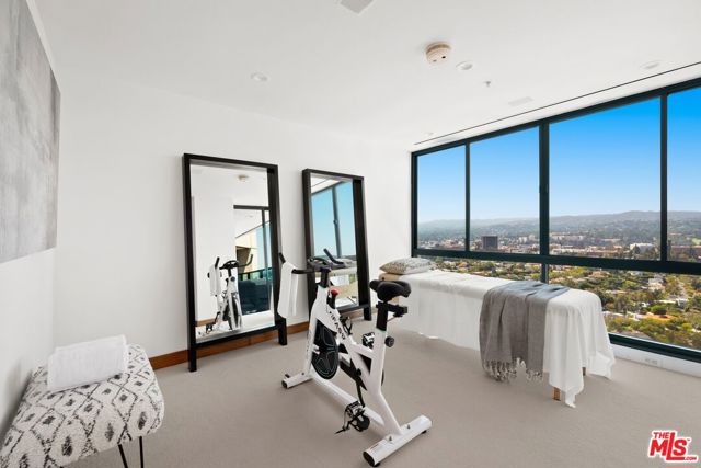 10490 Wilshire Boulevard, Los Angeles CA: https://media.crmls.org/mediaz/c6c951da-14dd-4198-90c8-0dd213f1a821.jpg