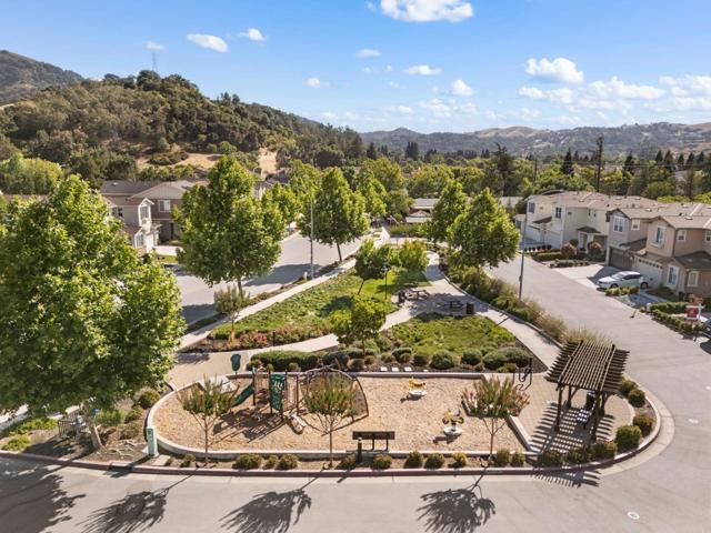 17920 Stoney Creek Way, Morgan Hill CA: https://media.crmls.org/mediaz/c6c9545f-ba96-410a-8ee2-6408a0e0b231.jpg