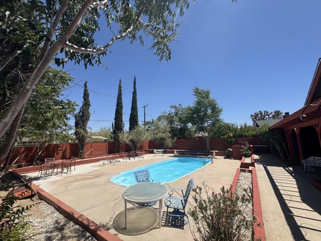 7585 Joshua Lane, Yucca Valley CA: https://media.crmls.org/mediaz/c6c965fd-6be8-490d-a434-b53a8419d0ca.jpg