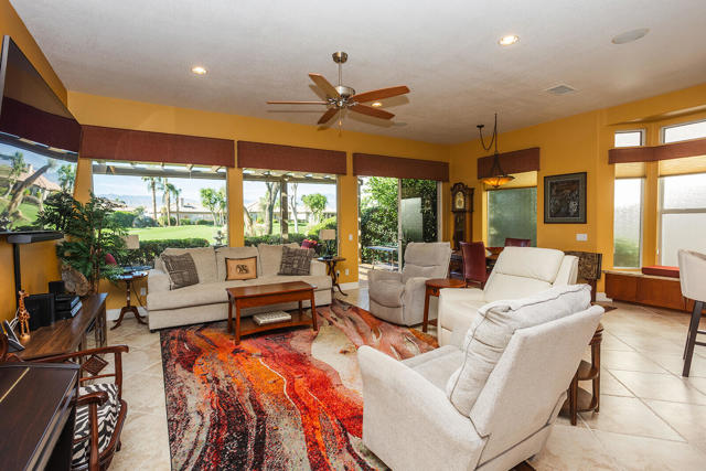 43363 N Heritage Palms Drive, Indio CA: https://media.crmls.org/mediaz/c6c9d8ce-6f00-4dbd-b2c4-676b0f3d953a.jpg