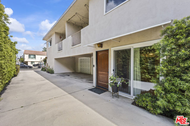 10854 Morrison Street, North Hollywood CA: https://media.crmls.org/mediaz/c6caf3f4-564e-4955-be4f-2ff9d41d3374.jpg