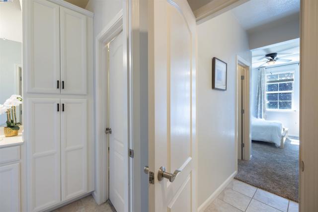 917 Talaria Ct, Oakley CA: https://media.crmls.org/mediaz/c6cce7ac-0eee-4033-b7a8-99a26bba2d83.jpg