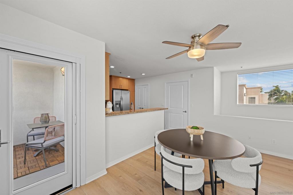 924 Hornblend St - photo 12