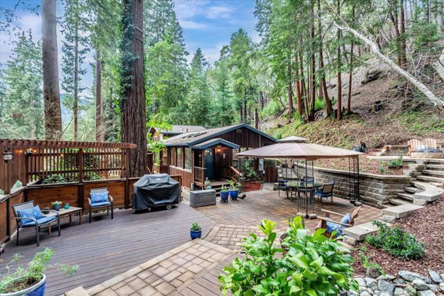 325 Ridge Drive, Boulder Creek CA: https://media.crmls.org/mediaz/c6ce0fc8-f43e-45b0-9c47-3d55ae741700.jpg