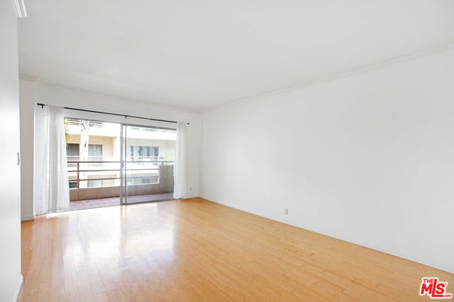 1131 Alta Loma Road, West Hollywood CA: https://media.crmls.org/mediaz/c6ceecfb-ca0d-405a-81f3-59f1059c81d4.jpg