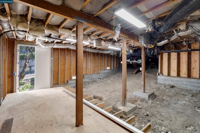 Image 42 of 54 For 5264 Sunset Dr