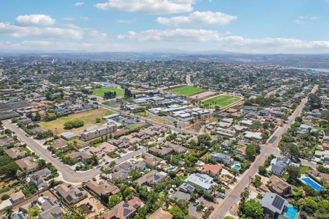 1648 Brady Cir, Carlsbad CA: https://media.crmls.org/mediaz/c6d05e29-1ba1-4137-9dc1-0d7157f14ca9.jpg
