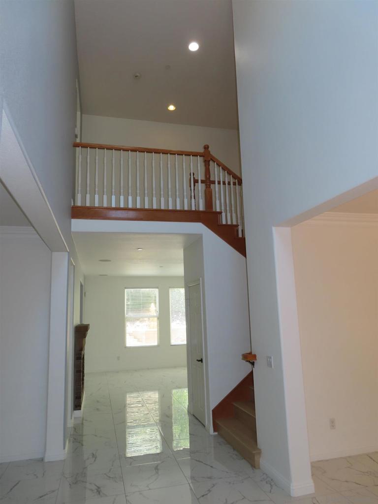 16073 Falcon Crest Dr. - photo 6