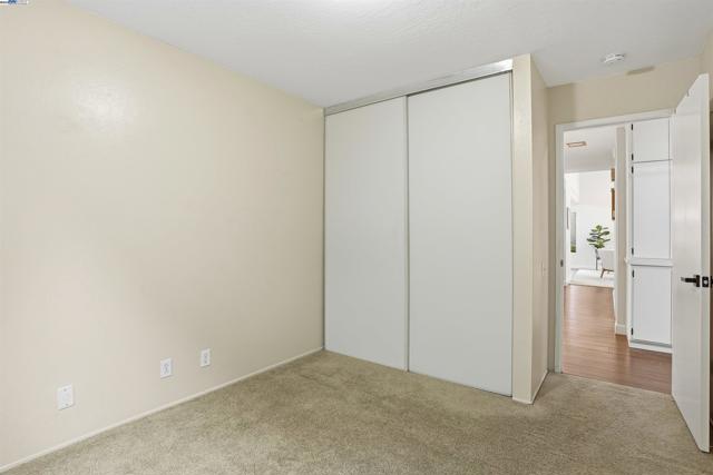 4490 Buckthorn Ct, Concord CA: https://media.crmls.org/mediaz/c6d0f12a-0f16-4f22-bfb5-10c23833fcea.jpg