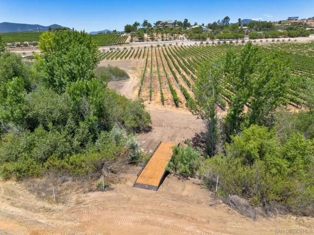 36051 E Benton Rd., Temecula CA: https://media.crmls.org/mediaz/c6d1513f-1a85-4396-98d5-9ad2b0e8622a.jpg