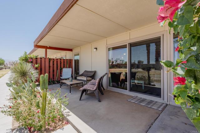 Detail Gallery Image 3 of 36 For 3196 Club Circle E #8,  Borrego Springs,  CA 92004 - 2 Beds | 1 Baths