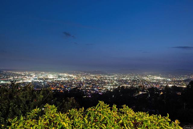 Image 17 of 74 For 10310 Fuerte Drive