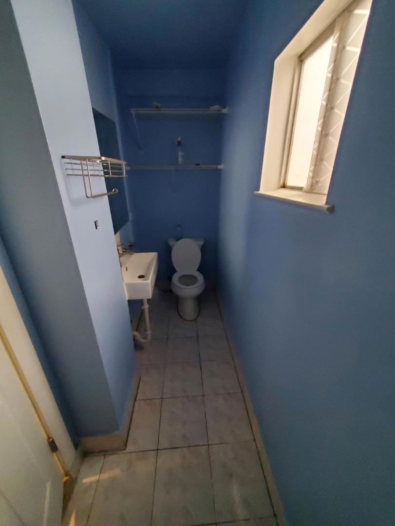 https://media.crmls.org/mediaz/c6d41297-a941-4b42-a732-590e52e66a37.jpg?preset=X-Large