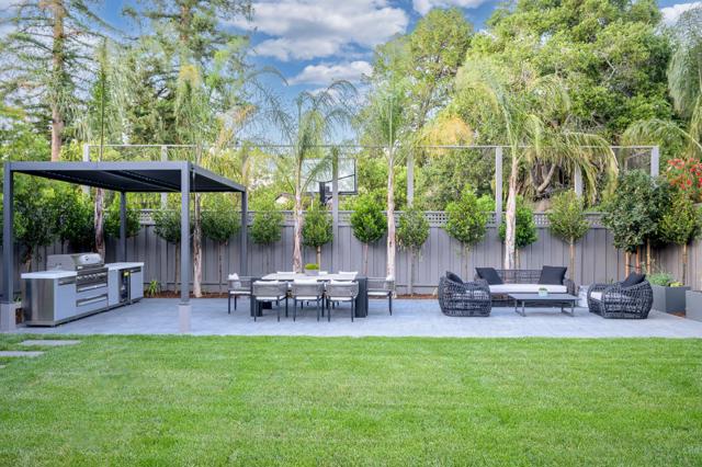 1027 Waverley Street, Palo Alto CA: https://media.crmls.org/mediaz/c6d45a74-50cb-4aea-910b-856970788136.jpg
