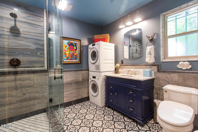 Detail Gallery Image 12 of 28 For 11 N San Gabriel Canyon Rd, Azusa,  CA 91702 - 2 Beds | 1 Baths