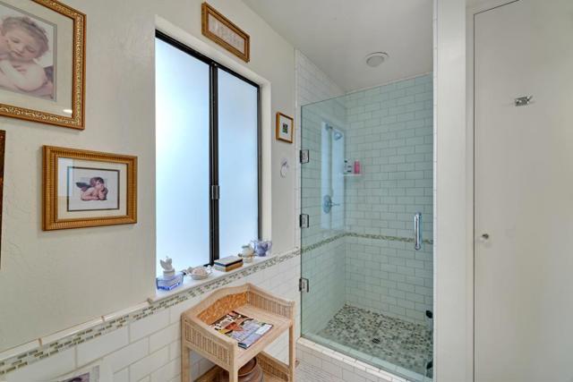 6 Stratford Place, Monterey CA: https://media.crmls.org/mediaz/c6d4e4b6-a8a9-40ef-87fe-5bd2c08c00d1.jpg