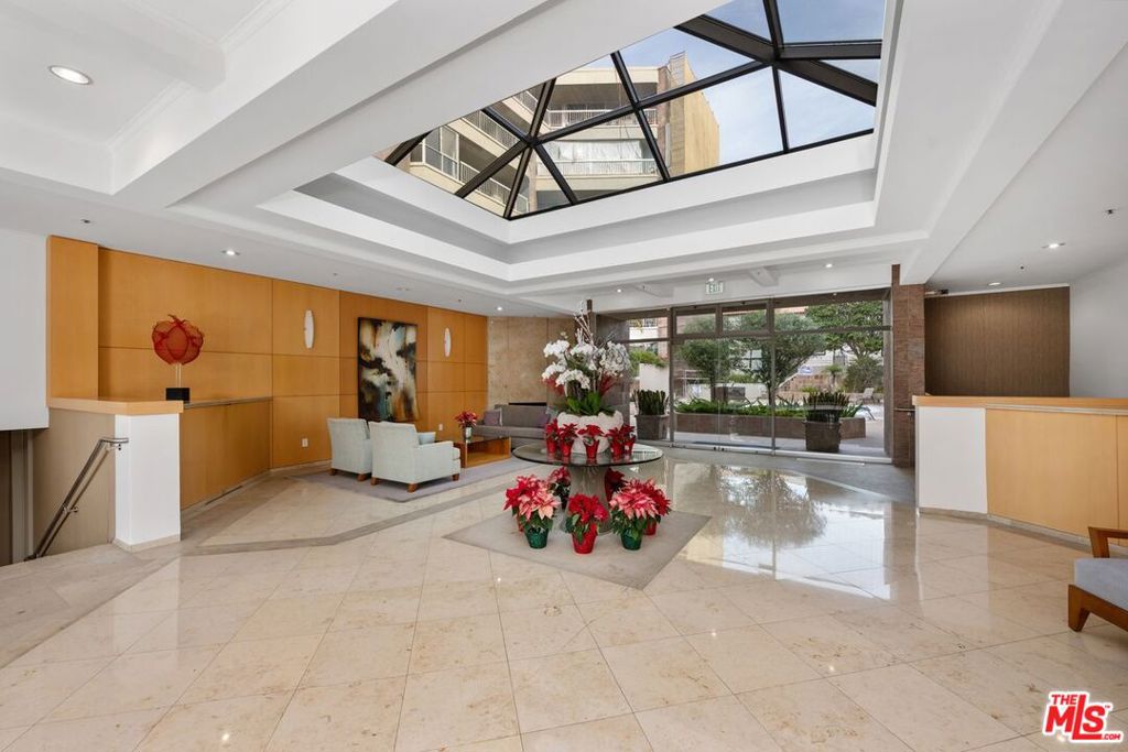 515 Ocean Avenue #407S