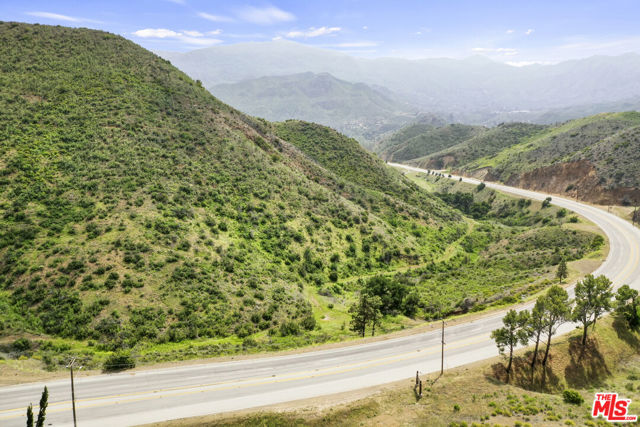 1 Kanan Rd, Agoura Hills CA: https://media.crmls.org/mediaz/c6d56acb-5598-4618-959a-0ce2c5d8802a.jpg
