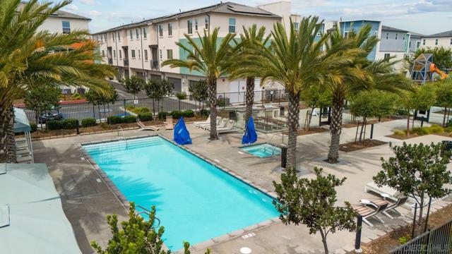 1956 Infinity Lane, Chula Vista CA: https://media.crmls.org/mediaz/c6d6354e-284c-492e-b519-dbf053d7e9bf.jpg