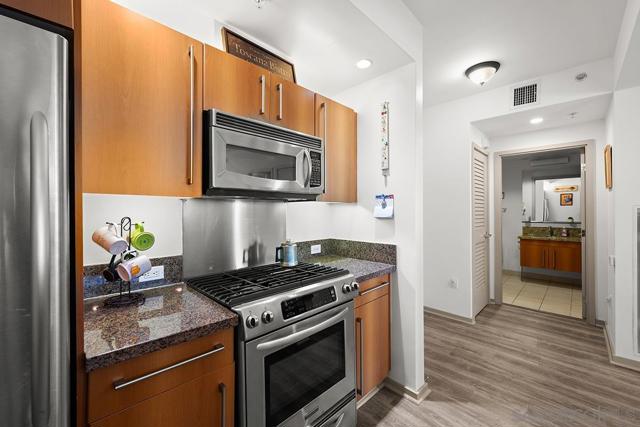 321 10th Avenue, San Diego CA: https://media.crmls.org/mediaz/c6d642d7-0ef4-4fa3-ae39-b453fd7a809c.jpg