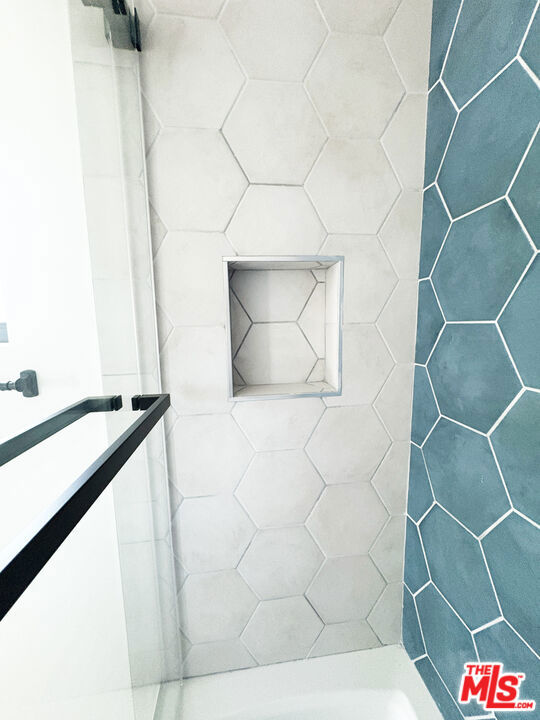 1340 1/2 2nd Avenue, Los Angeles CA: https://media.crmls.org/mediaz/c6d668b1-14da-4b65-be4b-1ff39d305664.jpg