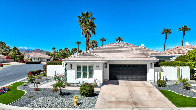 80360 Via Valerosa, La Quinta CA: https://media.crmls.org/mediaz/c6d6c66b-dbfe-4fe6-96ec-2cc40c6b66f5.jpg