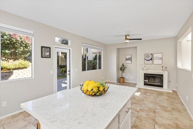 Detail Gallery Image 16 of 47 For 230 Venetia Way, Oceanside,  CA 92057 - 3 Beds | 2/1 Baths