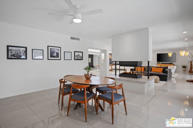 71183 Country Club Drive, Rancho Mirage CA: https://media.crmls.org/mediaz/c6d7014d-a3e2-40ac-b323-306648590169.jpg